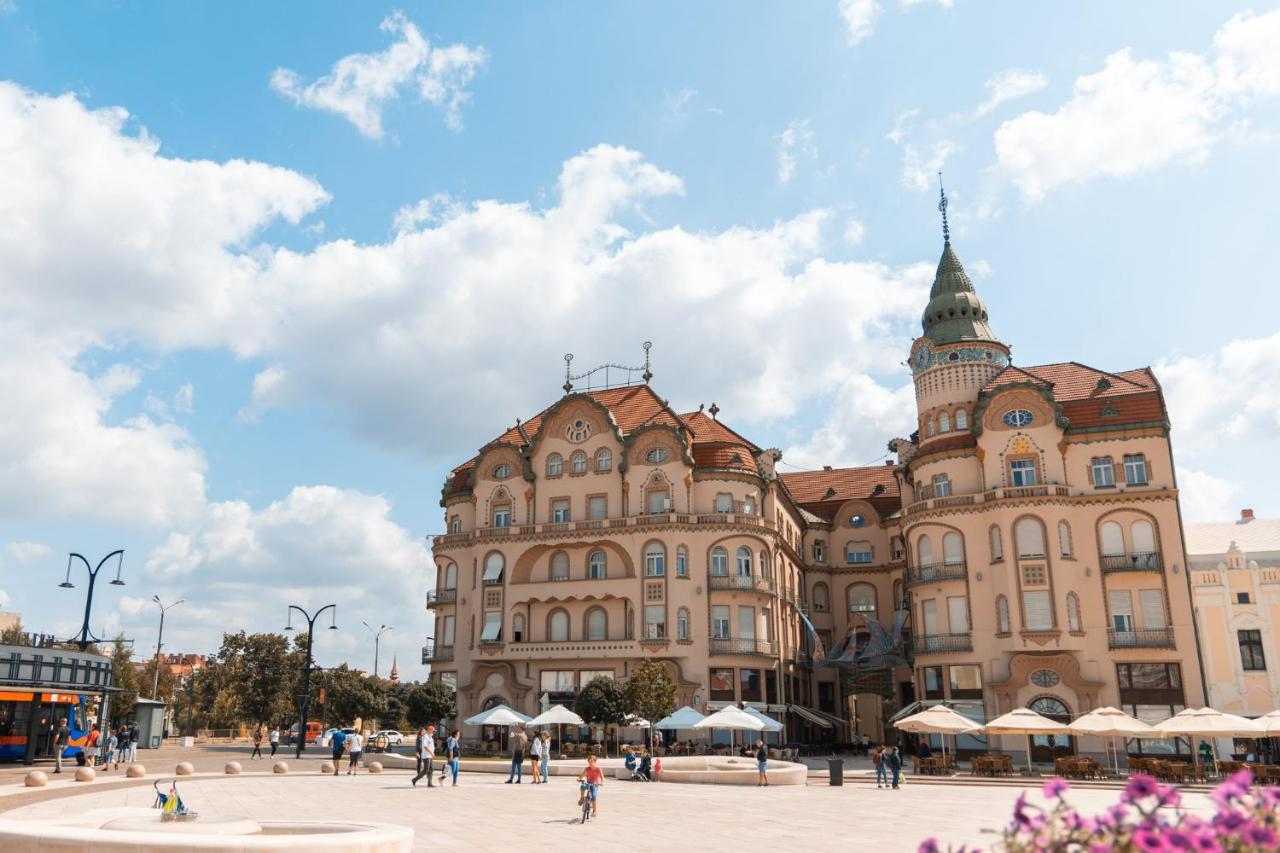 Bluesky Ultra-Central Premium Apartment Oradea Buitenkant foto