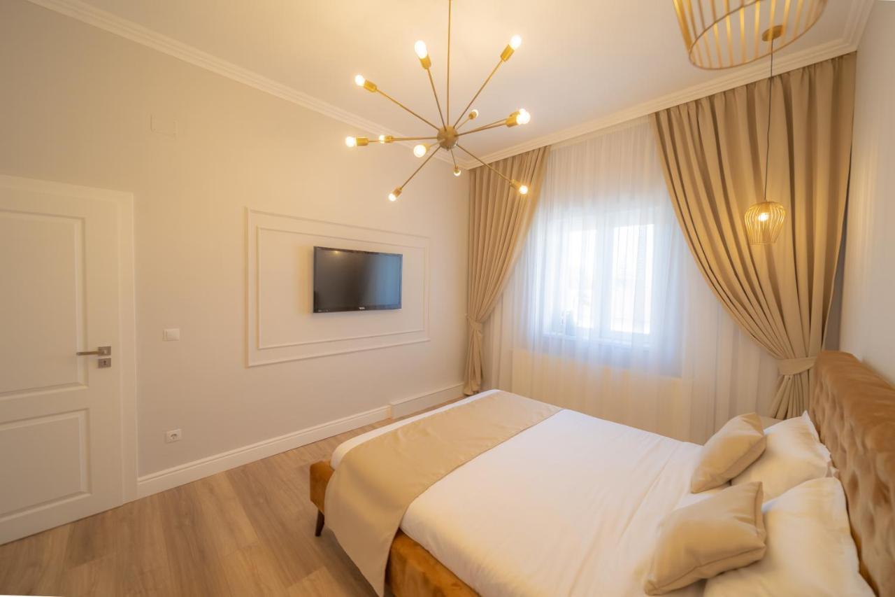 Bluesky Ultra-Central Premium Apartment Oradea Buitenkant foto