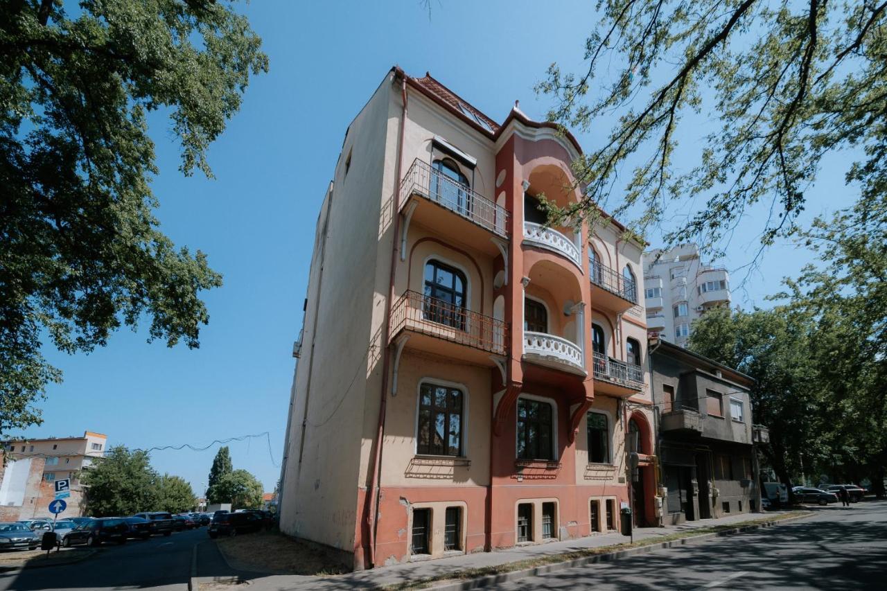 Bluesky Ultra-Central Premium Apartment Oradea Buitenkant foto